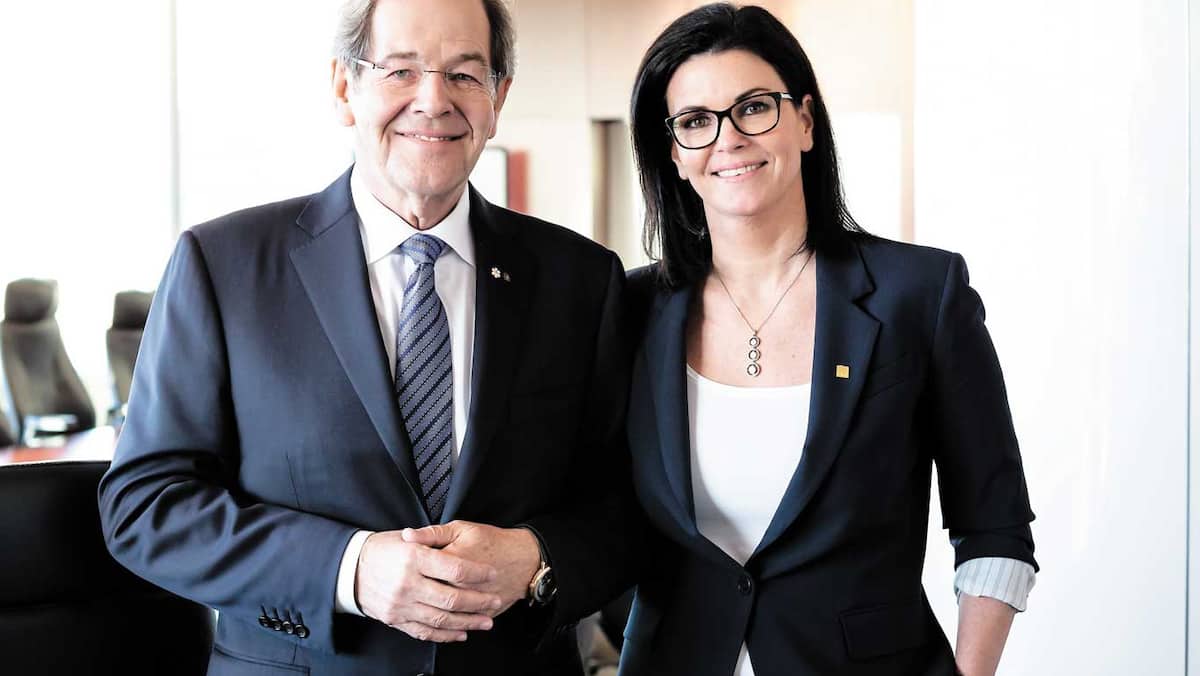 PKP_Qc's tweet card. Message de Serge Godin à tous les prédateurs du monde de la haute finance, comme les gigantesques fonds d’investissement: CGI n’est pas à vendre.