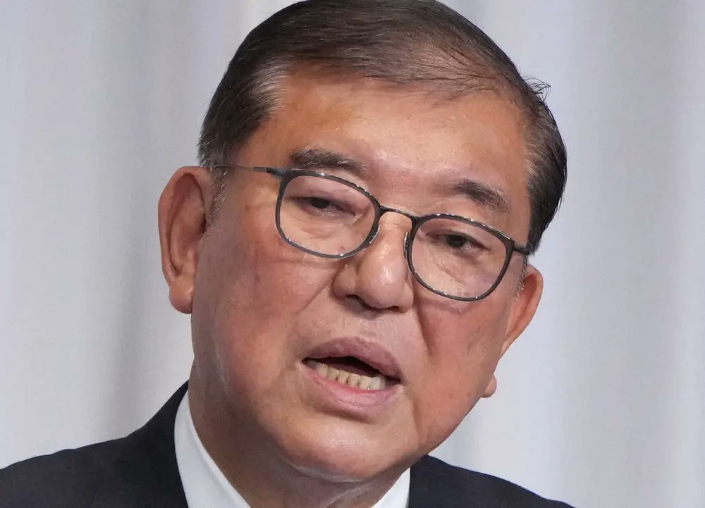 Sidebutton's tweet card. 　石破茂前首相（68）が23日、ABEMA「ABEMA的ニュースショー」（日曜正午）に生出演し、コメの価格高騰対策として、おこめ券を配布することに疑問を呈した。