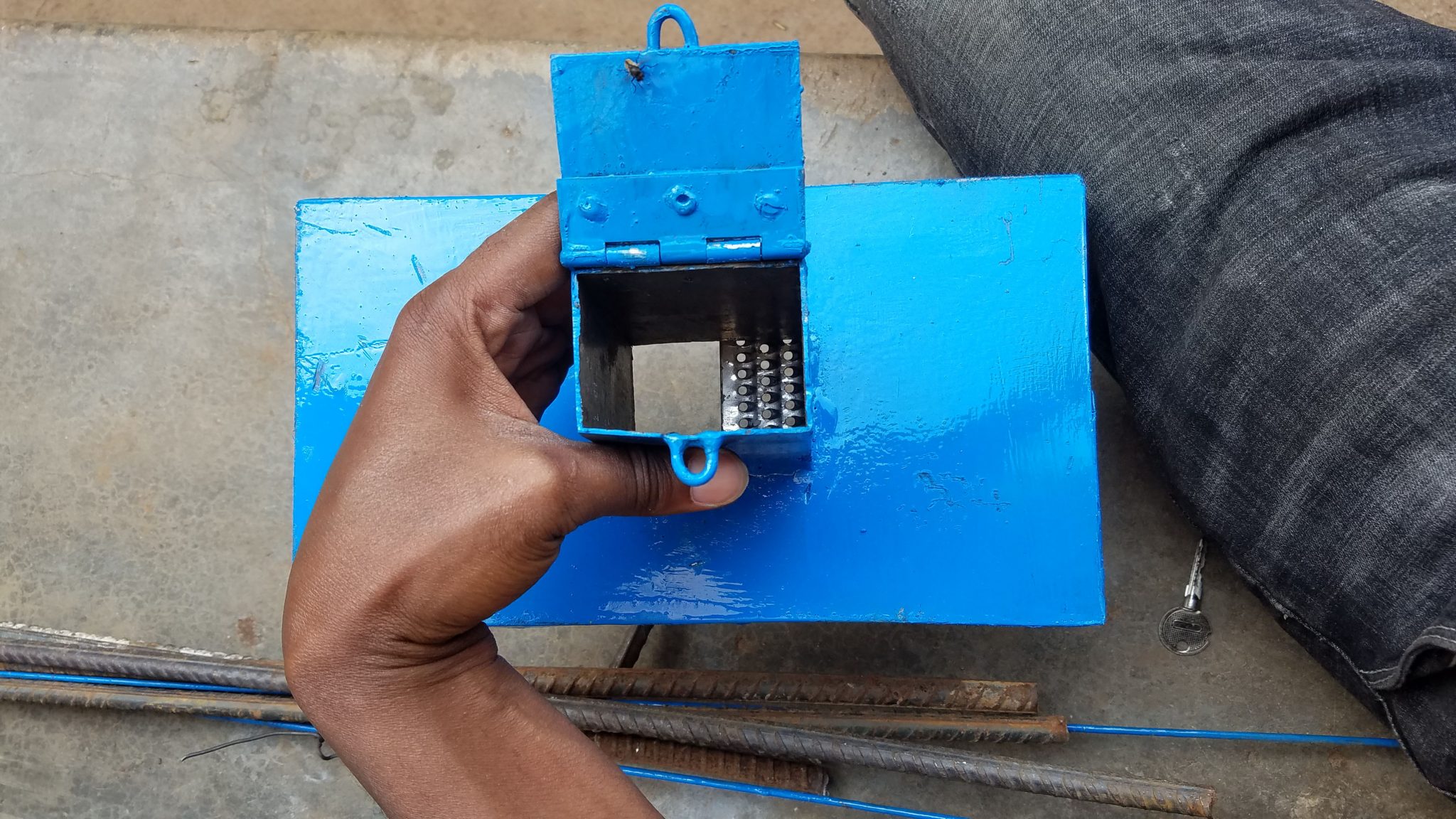 apptechdesign's tweet card. A soap dispenser built around a spring-loaded cheese grater won a design contest in Kampala. The soap dispenser is simple, affordable and already scaling up to serve 200...