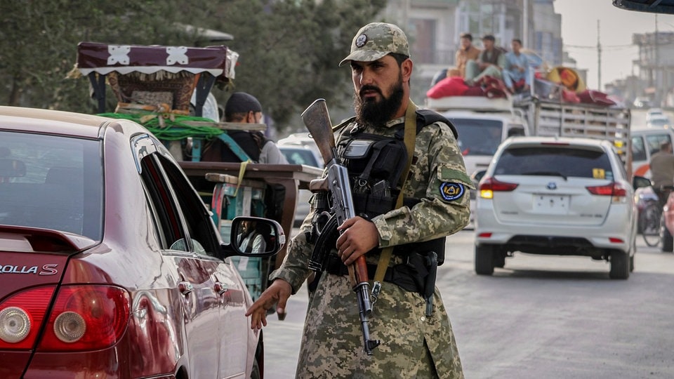 sabine_av's tweet card. Ein Mitarbeiter der Thüringer AfD-Landtagsfraktion ist mit Rechtsextremisten nach Afghanistan gereist. Experten vermuten, Ziel seien autoritäre Netzwerke und "alternative Außenpolitik".