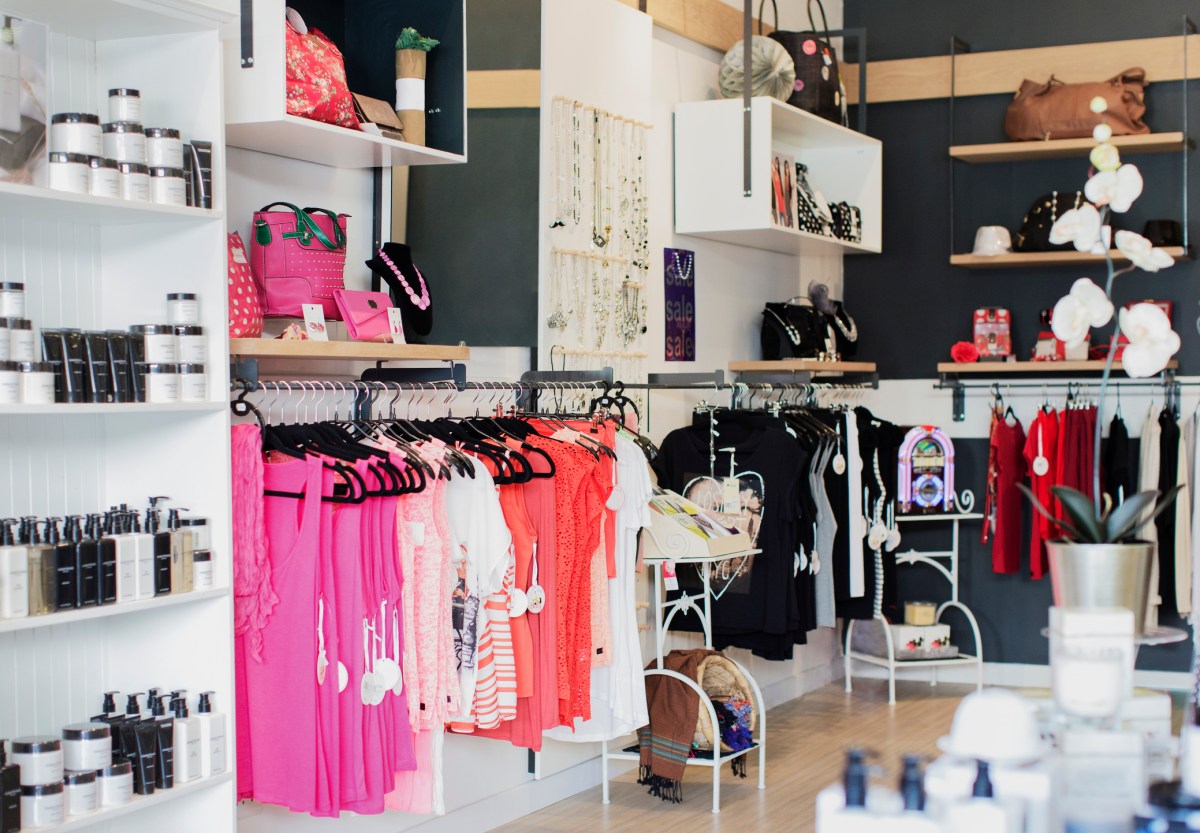 TechCrunch's tweet card. JD.com, China’s second-largest e-commerce company after Alibaba, is pumping $397 million into Farfetch, a marketplace for luxury brands, as part of a new strategic partnership. JD.com founder and CEO...