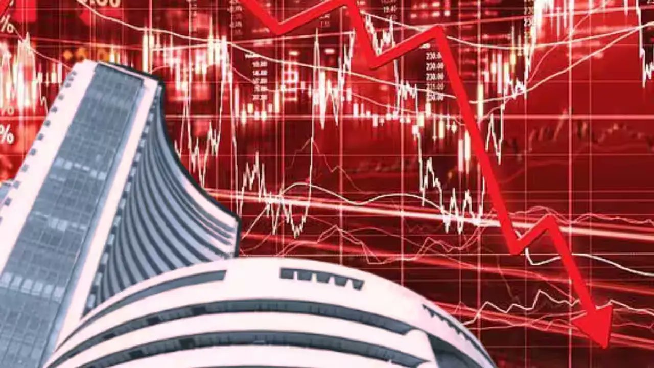 NewsEdition_1's tweet card. भारतीय शेयर बाजार: 2025 में अमेरिकी टैरिफ और व्यापार तनाव के बीच विदेशी निवेशकों ने 1.13 लाख करोड़ रुपये निकाले, जबकि घरेलू निवेशकों ने 4.30 लाख...