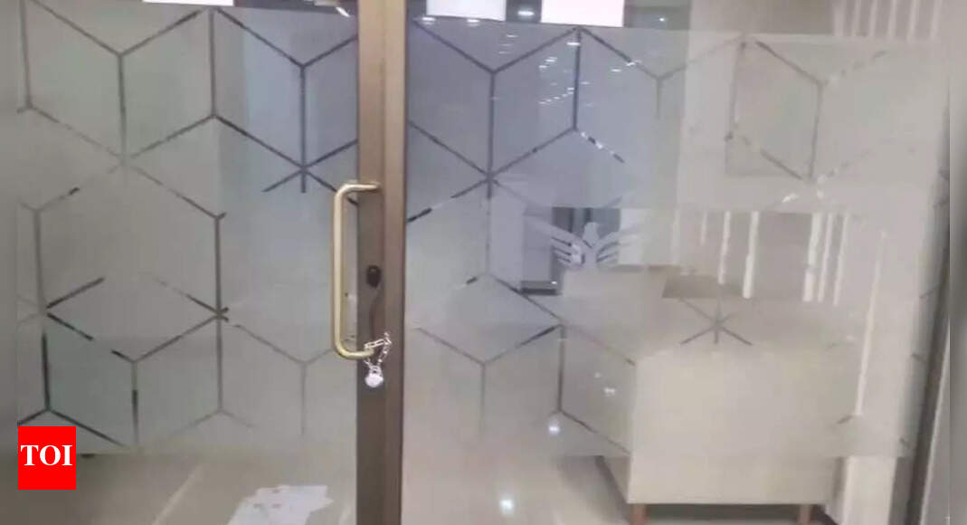 drplsaravanan's tweet card. Hundreds of investors have been allegedly duped of crores by Falcon Invoice Discounting, a P2P web platform that unexpectedly shut down its offices. C