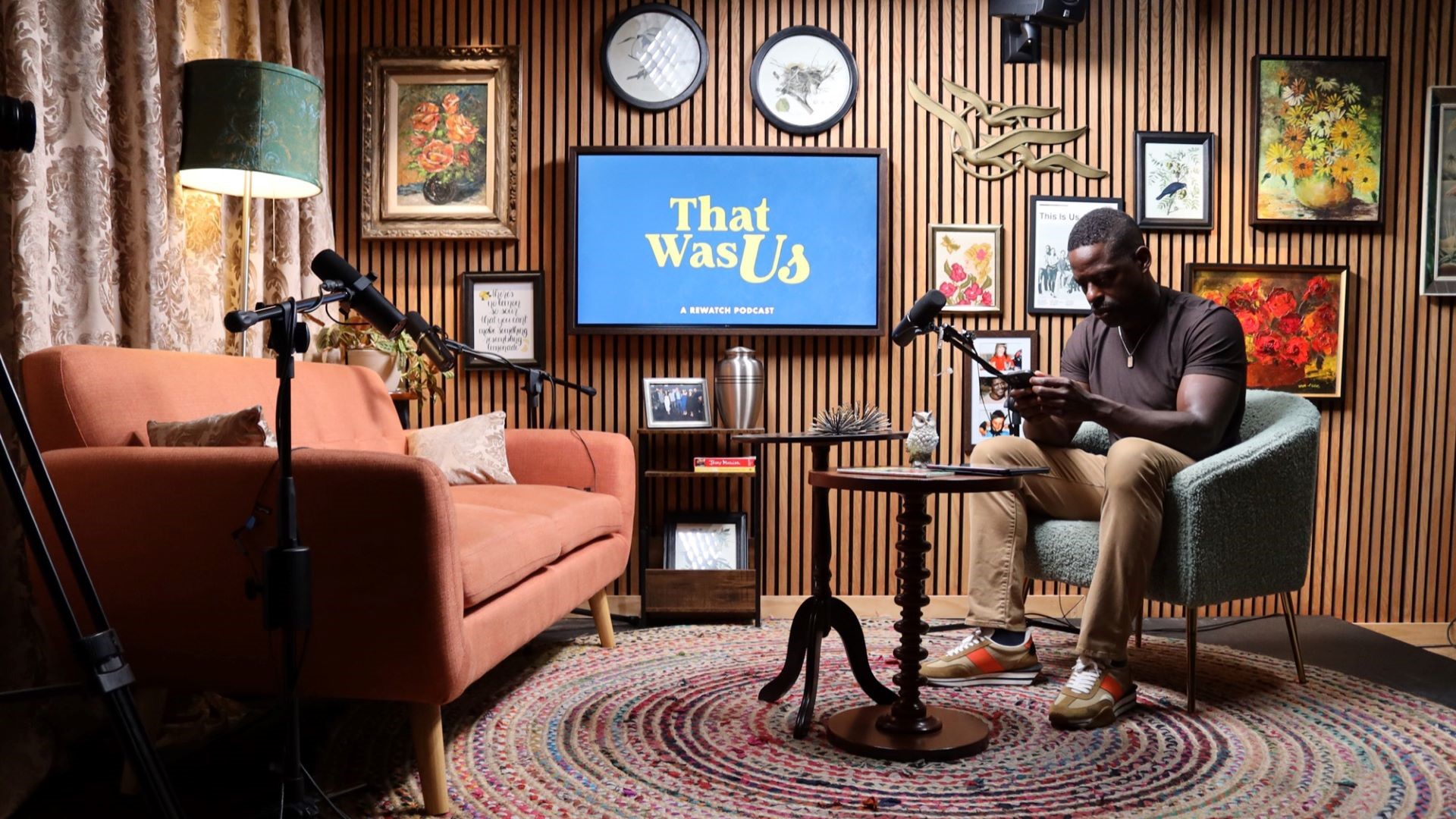 PronewsEditor's tweet card. BlackmagicDesignによると、人気テレビドラマ「ThisIsUs/ディス・イズ・アス」のポッドキャスト番組「ThatWasUs（原題）」が、BlackmagicPocketCinemaCamera4KデジタルフィルムカメラおよびATEMMiniProISOライブプロダクションスイッチャーを使用して、同ポッドキャストのYouTubeチャンネルで放送される毎週のエピソードを制作してい...