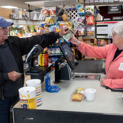 Tweet card summary image