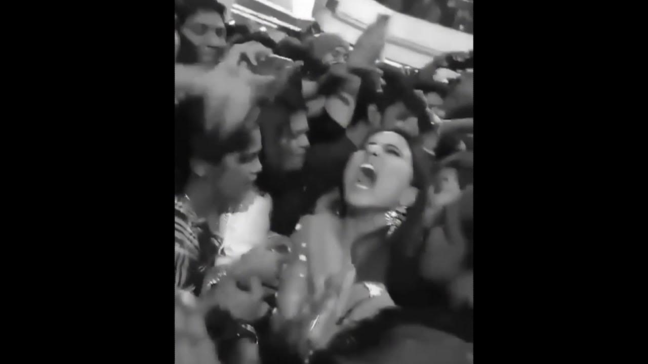 PkRobinsingh's tweet card. Hina Khan Crying By CRAZY Fans ! Bigg Boss 11 Promotions At Mumbai...