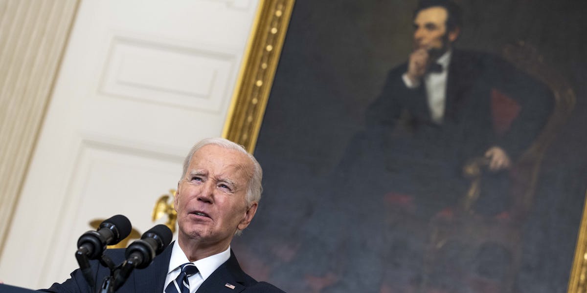 davidwblight1's tweet card. Making Kamala Harris the president right now would send a powerful message of unity to defeat the poison of MAGA.