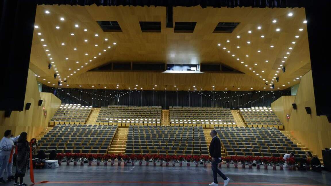 elprogreso_Lugo's tweet card. Caen chuzos punta sobre Lugo. Sorprende que una ciudad tan tibia no tenga términos medios, es extrema en su mansedumbre. Pero ahora que ha roto a llover, tod