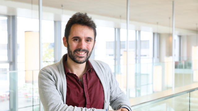 EPFL_en's tweet card. Bruno Correia, the head of EPFL’s Laboratory of Protein Design and Immunoengineering, has been named the best teacher in the life sciences and technology section for 2019 – just four years after...