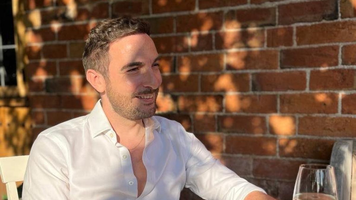 EOCS_Official's tweet card. Paul Afshar’s dream home in Hackney became a huge burden after he was unable to sell it 