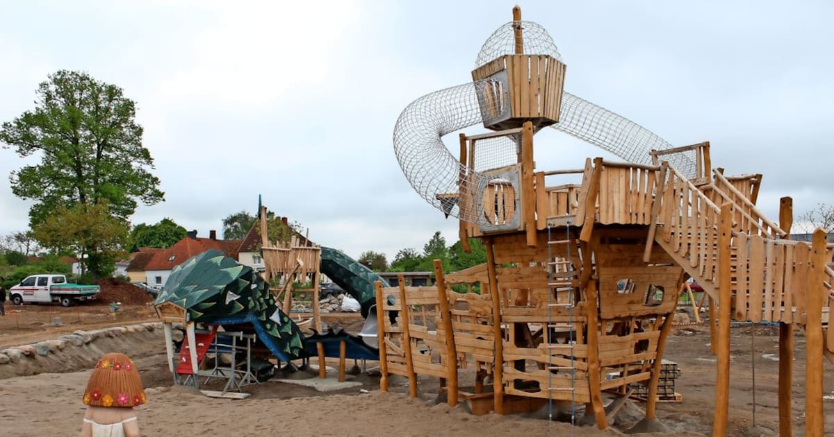 clicksolutions's tweet card. Mehrere Spielplätze, die bedeutendsten Gebäude und Städte des Landes im Miniaturformat: Der neue Erlebnispark Minimare in Kalkhorst bei Grevesmühlen soll im Juni eröffnen. Die OZ zeigt, was jetzt...