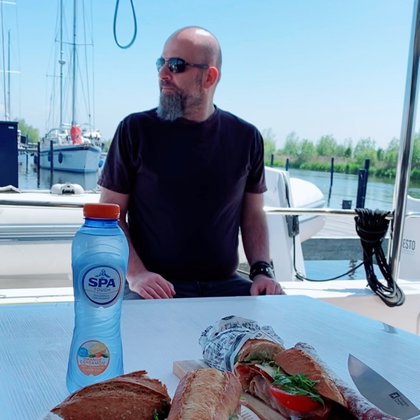 Tweet card summary image