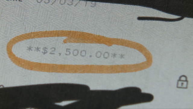 EndTheRoboCalls's tweet card. Robocalls are unwanted, annoying, often illegal and could be worth money to anyone willing to track down who is on the other end of the line.