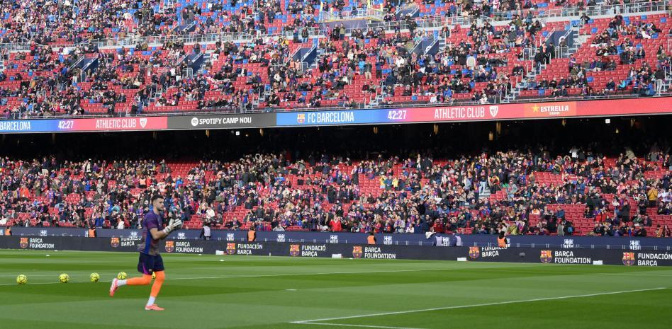 fcbarcelonar_'s tweet card. لم يتأخر خوان غارسيا، سوى دقائق قليلة، ليُثبت أن إصابته الخطيرة في الغضروف الهلالي التي أبعدته لتسع مباريات أصبحت من الماضي.