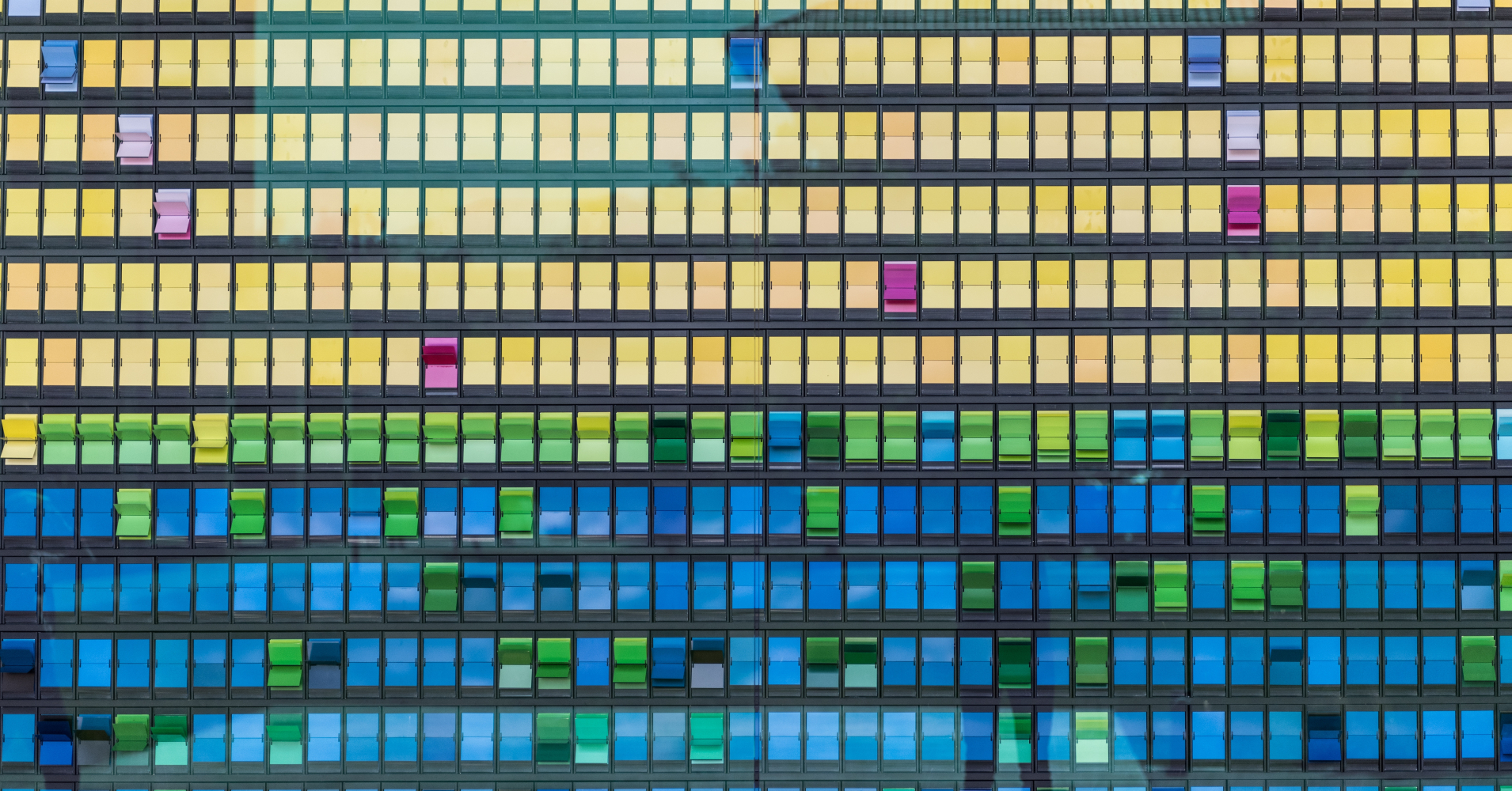 Birgitpower's tweet card. Erst 15 Prozent haben eine Verwaltungsangelegenheit online beantragt – und nur 31 Prozent waren damit zufrieden. Für Heirat und Scheidung aufs Amt, für Perso und Führerschein ins Internet – das...