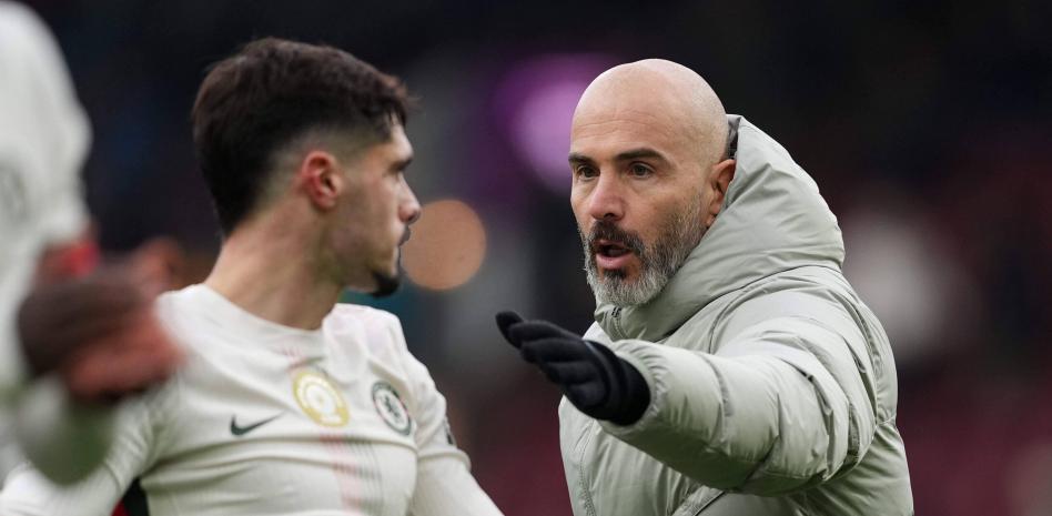 fcbarcelonar_'s tweet card. تشيلسي سيستقبل هذا الثلاثاء (الساعة 21:00) نادي برشلونة في ستامفورد بريدج، في مواجهة ضمن دوري أبطال أوروبا بين اثنين من أفضل فرق أوروبا، وقد بدا المدرب إنزو