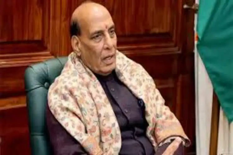 AwazTheVoiceHin's tweet card. रक्षा मंत्री राजनाथ सिंह ने बुधवार को रक्षा लेखा विभाग के 278वें स्थापना दिवस पर बोलते हुए, भारत के रक्षा बजट को मज़बूत करने के लिए आर्थिक विश्लेषण के महत्व पर ज़ोर दिया और रक्षा लेखा विभाग को रक्षा,...