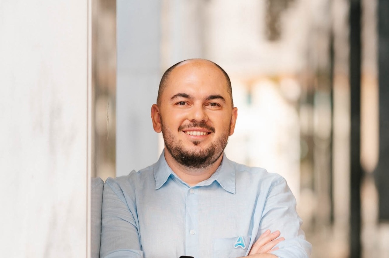 travis_code's tweet card. Organizer of Friendy.rb