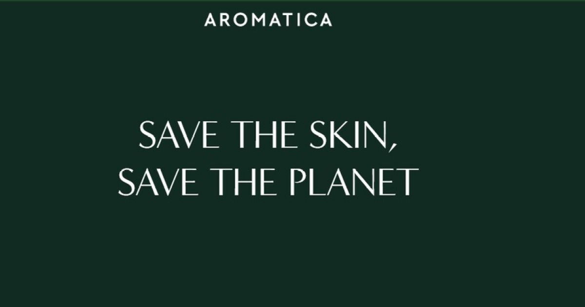 siasua020202's tweet card. 방향제의 일종인 디퓨저에 안전기준 확인 및 표시 의무를 이행하지 않았다는 이유로 ‘천연 화장품’ 제조사 아로마티카에 내려진 판매금지 등의 행정처분은 정당하다는 법원 판단이 나왔다. 아로마티카는 천연 허브를 이용해 인체에 위해하지 않다고 주장했으나, 법원은 제품에 있는 알레르기 반응 가능 물질이 공기에 노출되면 부작용이 있을 수 있다며 받아들이지 않았다.