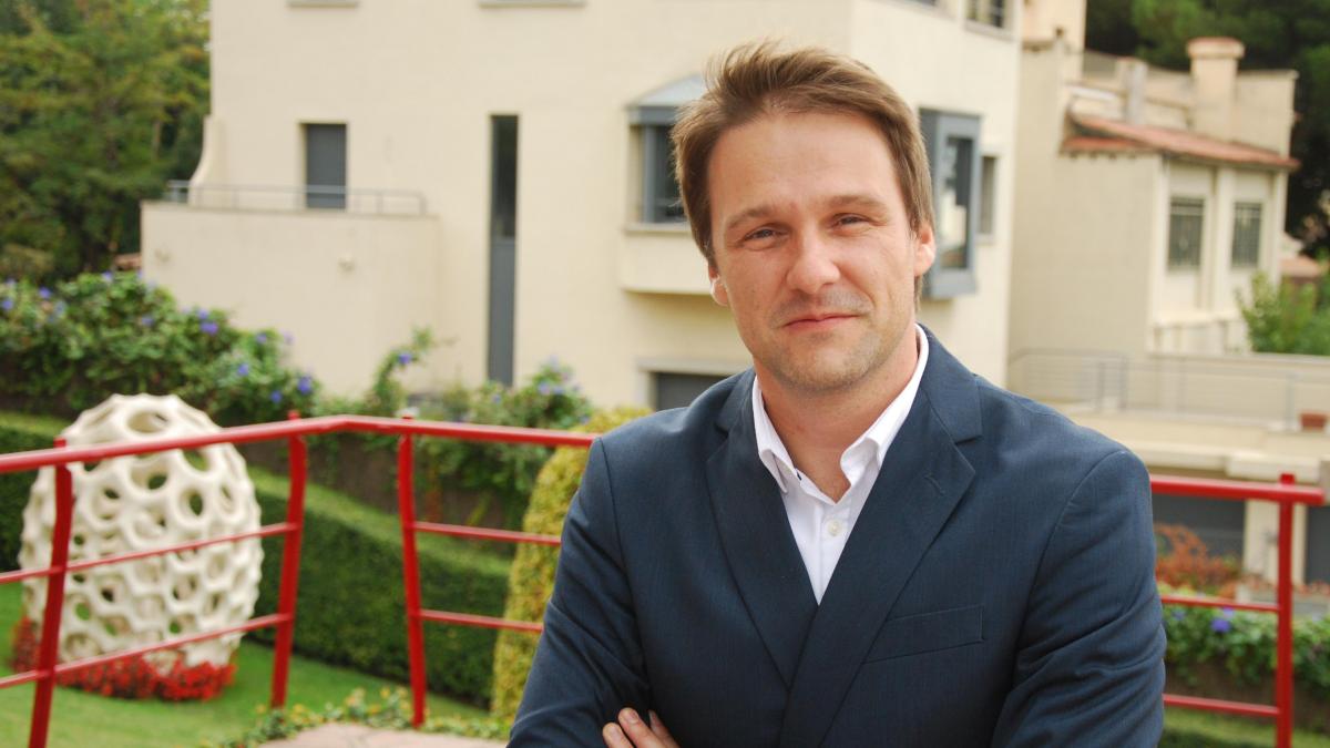 chayesvq's tweet card. En una sociedad donde impera el utilitarismo, las humanidades parecen relegadas a un segundo plano. Nada más lejos de la realidad. En los últimos años el interés de