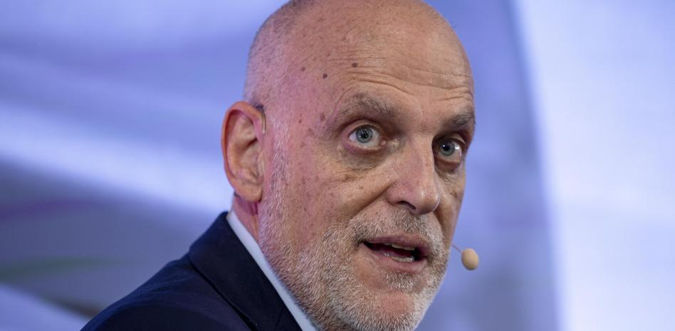 fcbarcelonar_'s tweet card. رئيس نادي برشلونة، جوان لابورتا، أكد يوم السبت أن "ليس من الأخبار الجيدة" أن تفتح المحكمة الإدارية للرياضة ملفًا ضد رئيس الدوري الإسباني بخصوص القضية التي