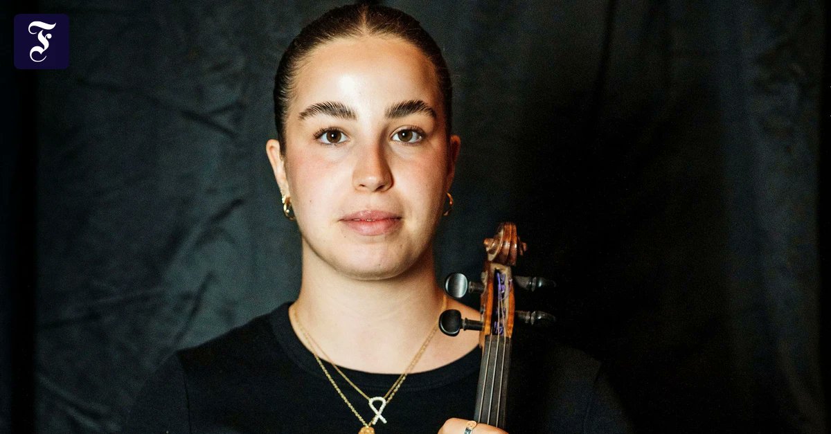 SperberKo's tweet card. Agam Berger war 19 und seit einem Tag Soldatin, als die Hamas sie als Geisel nahm. Nach 482 Tagen kam sie frei. Jetzt ist sie in Berlin als Violinistin aufgetreten. Hier erzählt sie, wie sie den...