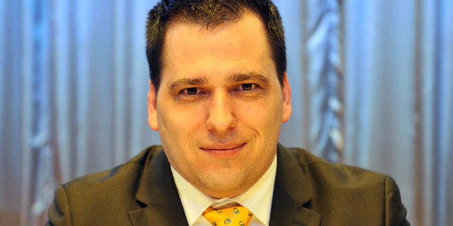 ivo_stika's tweet card. V sobotu 16. dubna je hostem Jiřiny Mužíkové v pořadu Návštěva po 18. hodině básník, fotograf, politický a křesťanský publicista, politika, nediální analytik a především poslanec Evropského parlame...