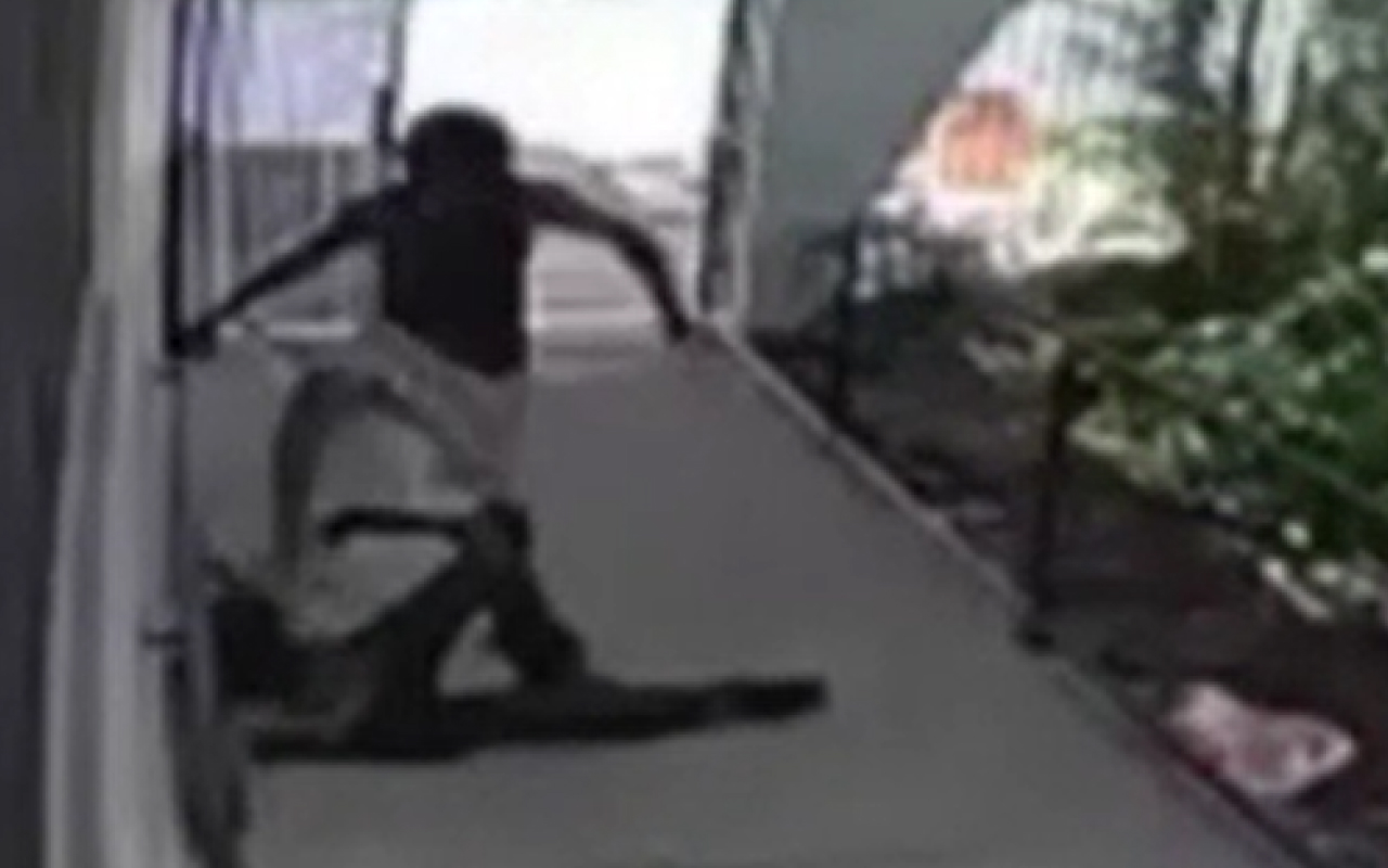 NoticerNews's tweet card. An aboriginal thug who was jailed indefinitely for stomping on the head of man 51 times in the Northern Territory will be eligible for release in three months.