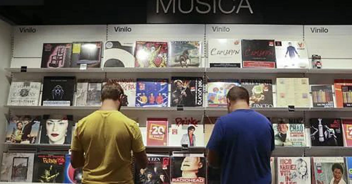 FlashbackIsaac's tweet card. El 2 de noviembre se podrá disfrutar de este evento repleto de variedad musical en los formatos más clásicos