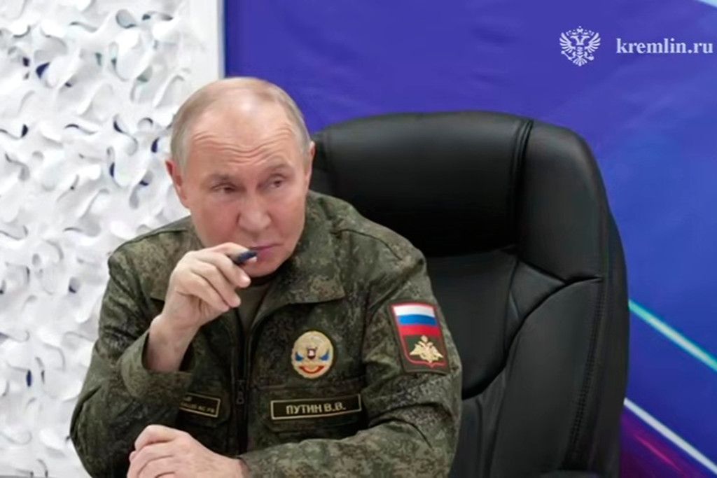 geenstijl's tweet card. Toch de Russen!