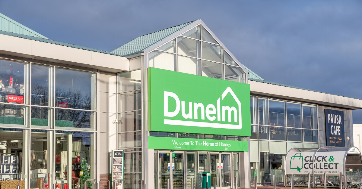 Netmums's tweet card. A calming, budget-friendly Starlight Projector that helps settle little ones and brings instant magic to everyday family moments.