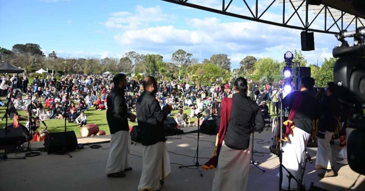 CuisineNetCom's tweet card. Celebrate multiculturalism at Zinda Festival in Bendigo! Enjoy delicious food, live performances, kids' activities, and more.