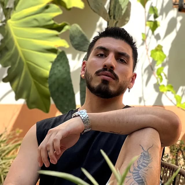 osoriov_david's tweet card. David OV (@david.ov.off) • Instagram photo