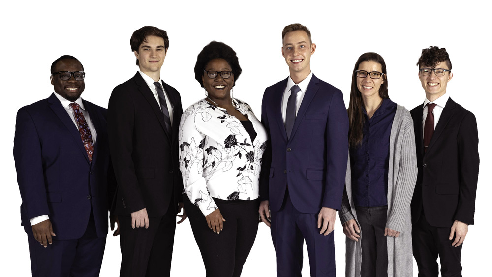 MoStateUNews's tweet card. Six Missouri State students receive a prestigious award.