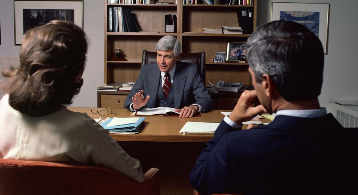 Procuradors's tweet card. La reciente reforma judicial ha suscitado un intenso debate entre los profesionales del Derecho, marcado por una crítica central: la notable inseguridad jurídica que introduce para los justiciables y...