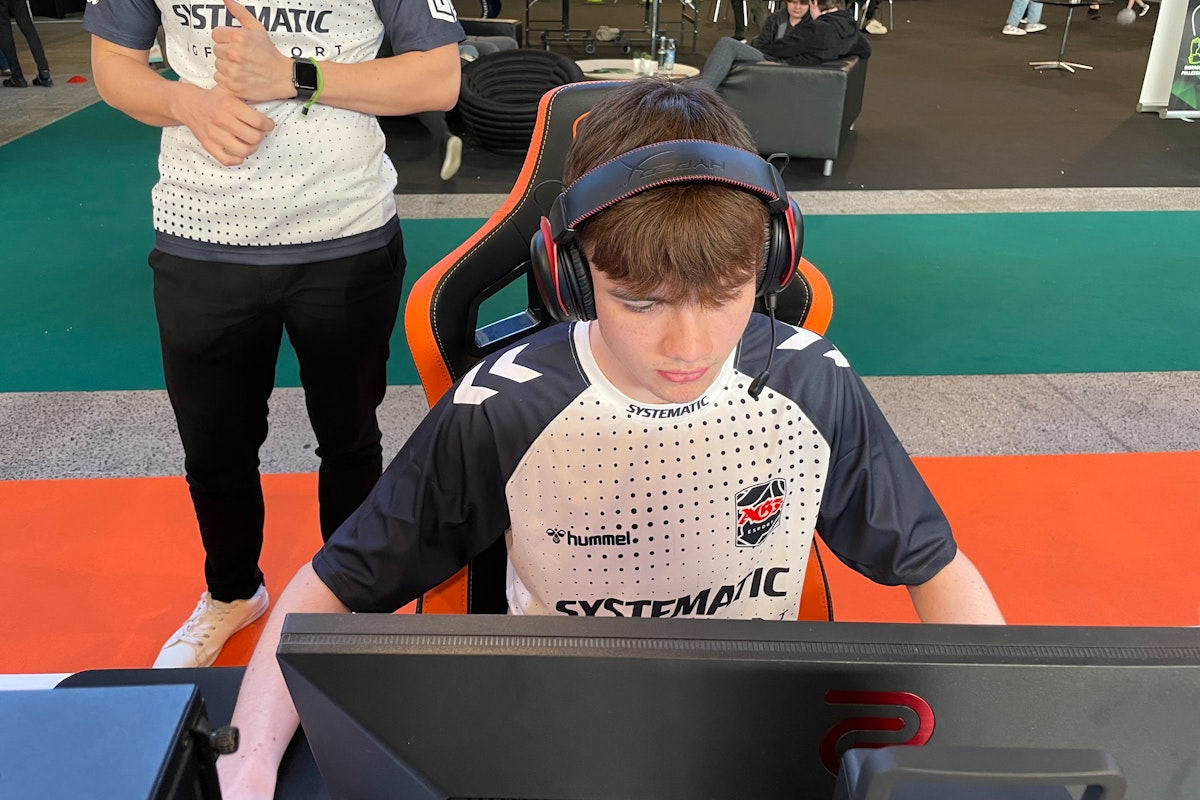 Dust2dk's tweet card. Grundet et ønske om omstrukturering har Prosapia opsagt alt personale inklusiv spillerne.