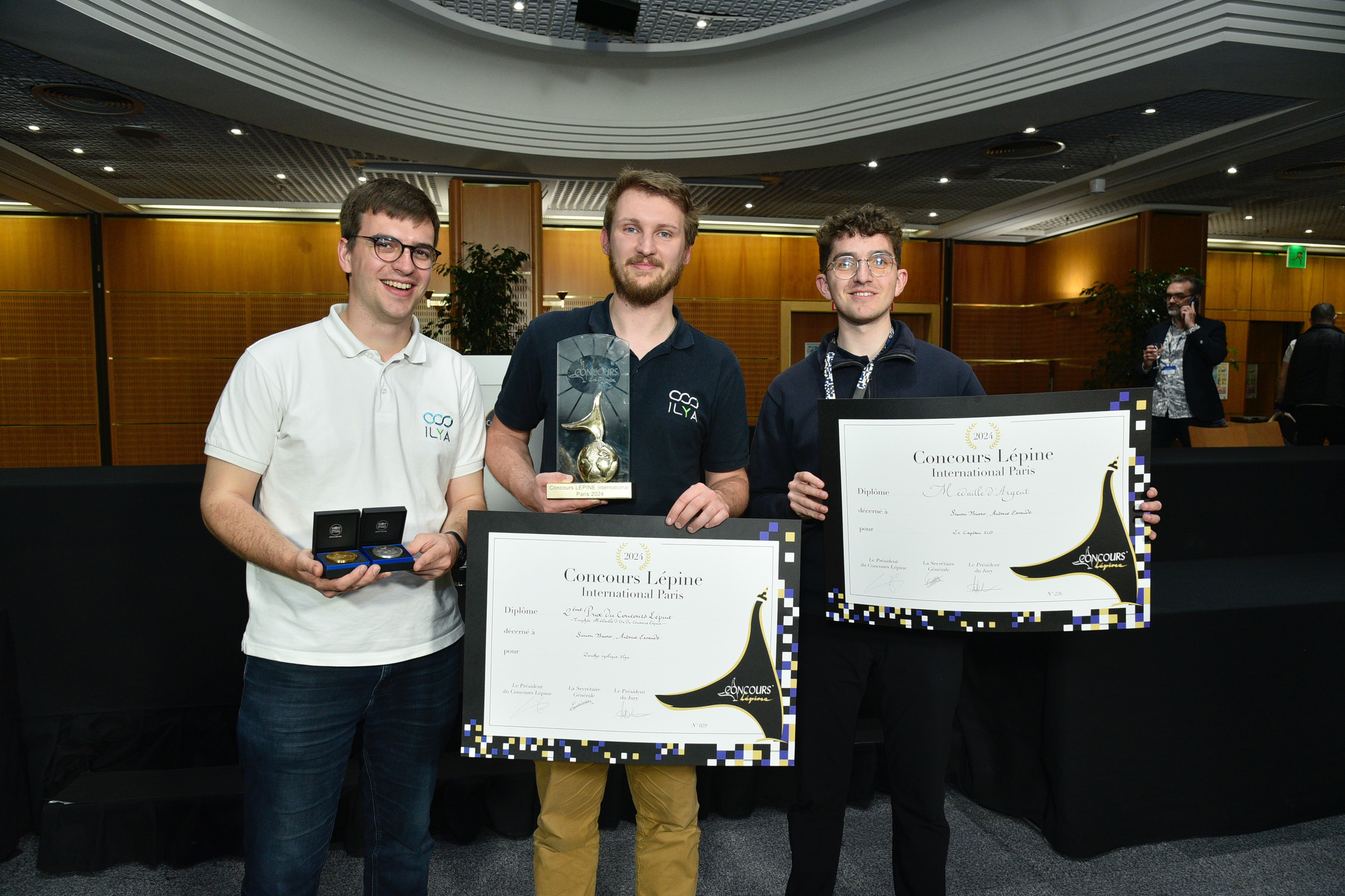 IlyaTechTLS's tweet card. L’année 2024 a été intense pour toute l’équipe d'ILYA, pleine de rebondissements et de promesses pour la suite. On fait le bilan avant 2025.