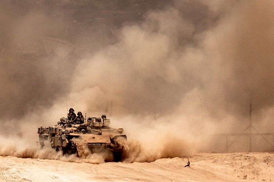 Elizrael's tweet card. בסקר המכון הישראלי לדמוקרטיה בקרב הציבור היהודי, 84% נותנים לצה"ל ציון מצוין או טוב מאוד בנוגע להתנהלותו המוסרית • מנגד, רק 45.5% סבורים כי תחקירי הצבא על המלחמה אמינים • הרוב חושבים כי למשטרה...