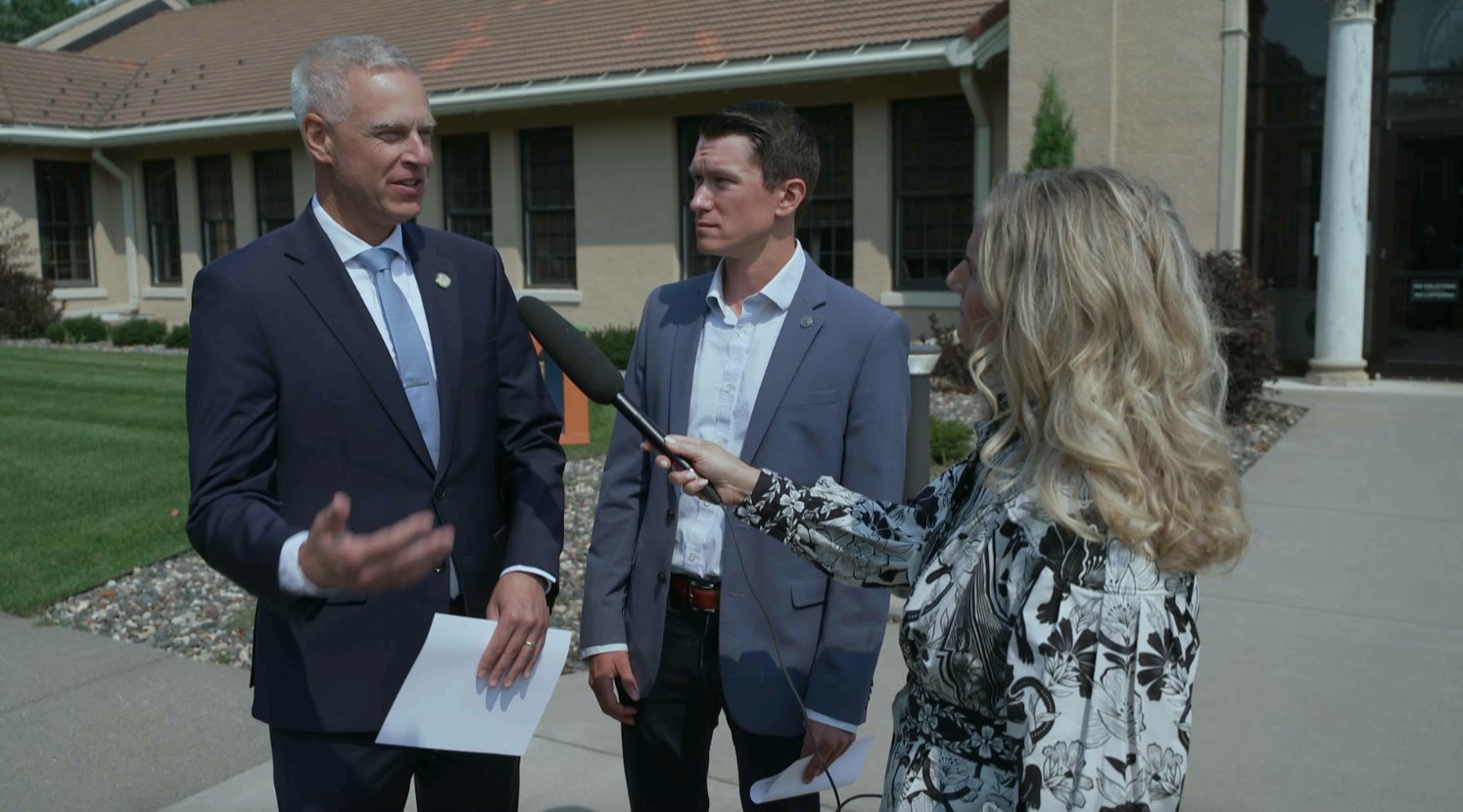 WhatWeCanDoWeek's tweet card. Mary Lahammer follows a new call for civility at the Capitol among Minnesota lawmakers.