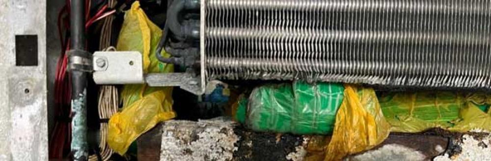 Snowflowgame's tweet card. Ved en toldkontrol har toldere fundet 36 kilo kokain i en kølecontainer på Aarhus Havn. Fundet blev gjort i midten af september på, da toldere med toldhunde gennemsøgte en kølecontainer, der tilfæl...