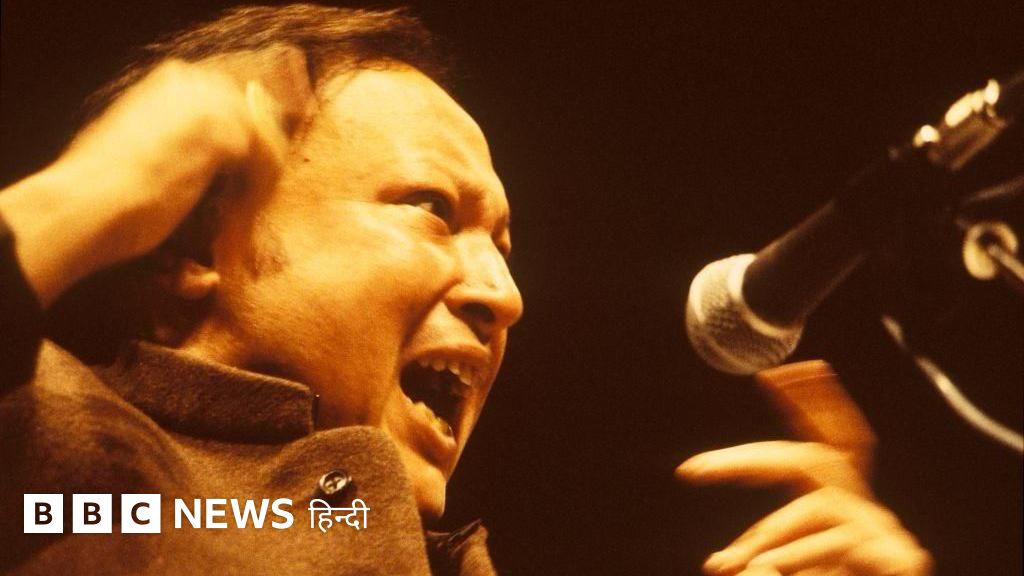 BBCHindi's tweet card. नुसरत के पाकिस्तानी जीवनीकार अहमद अक़ील रूबी के अनुसार, उनकी वंशावली कम से कम नौ पीढ़ी पुरानी है. नुसरत के दादा मौलाबख़्श अपने ज़माने के मशहूर क़व्वाल थे. उनके पिता फ़तह अली और चाचा मुबारक अली...