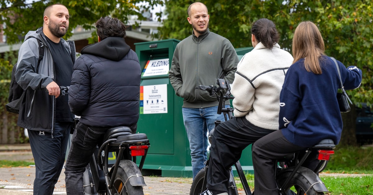 ahmedmarcouch's tweet card. Berovingen met geweld. Explosies. Drugshandel. En dat alles door piepjonge daders. Gemeenten worstelen met jeugdige criminelen. Burgemeesters spiegelen zich aan Arnhem, waar een succesvolle aanpak...