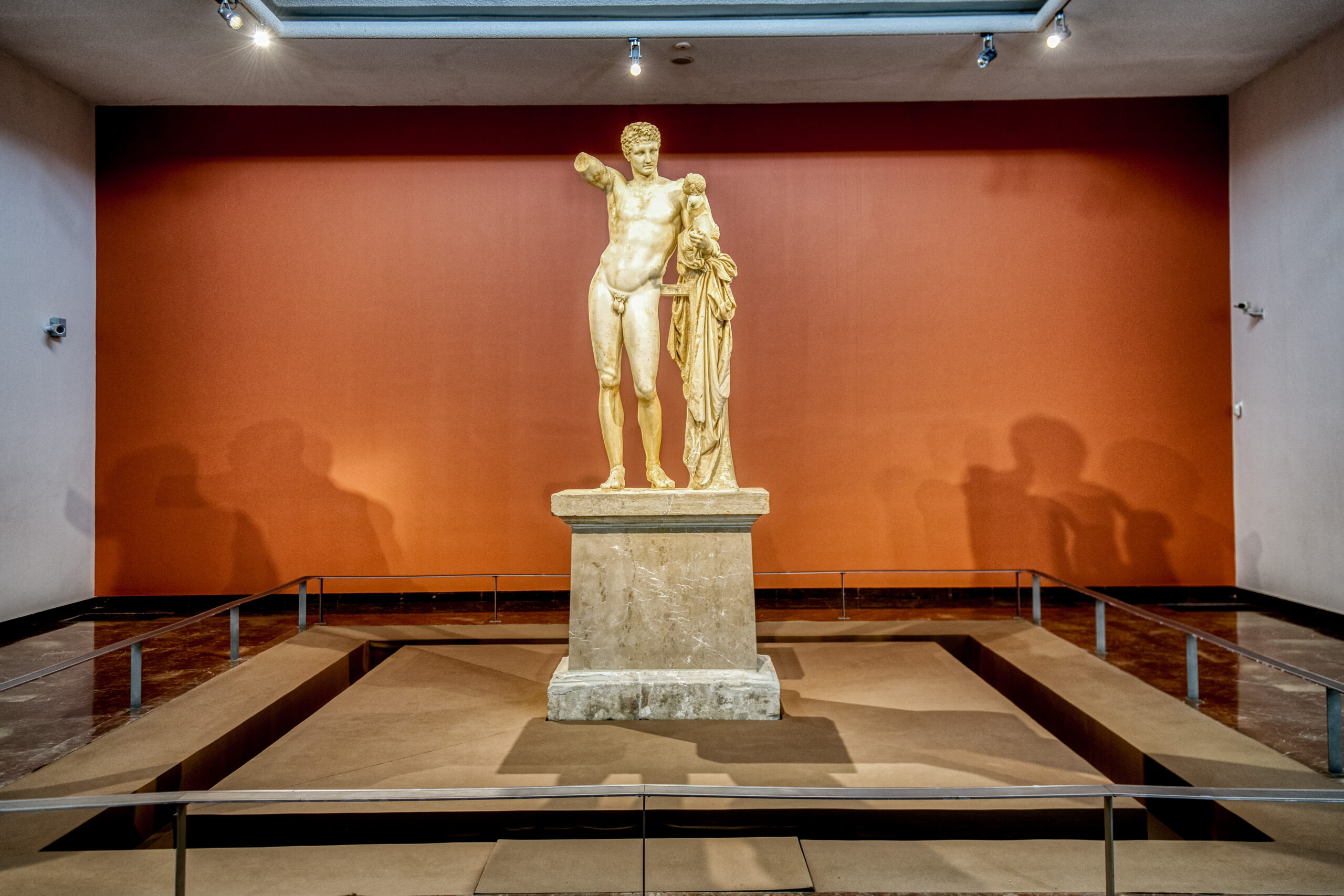 HellenicOlympic's tweet card. Λόγω των δυσμενών καιρικών συνθηκών που προβλέπονται για την Τρίτη, 25 Νοεμβρίου, και την Τετάρτη, 26 Νοεμβρίου, η Τελετή Αφής της Ολυμπιακής Φλόγας Milano Cortina 2026 θα πραγματοποιηθεί τελικά στον...