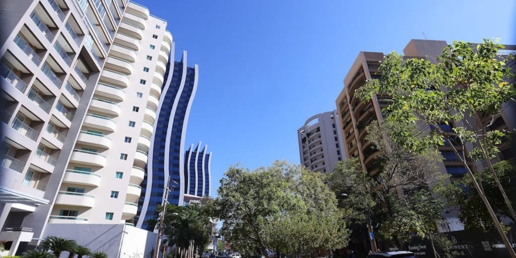 LaNacionPy's tweet card. La ocupación hotelera de Asunción se encuentra casi al 100 % y solo quedan las últimas habitaciones disponibles en los hoteles capitalinos para las las noches del 22 y 23 de noviembre, atendiendo a...