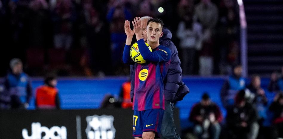 fcbarcelonar_'s tweet card. العودة إلى سبوتيفاي كامب نو بعد عامين ونصف تقريبًا من الإيجار في مونتجويك كانت مثالية , فوز كبير على أتلتيك دون تلقي أي هدف كنوع من الـ"ضغط" على ريال مدريد،