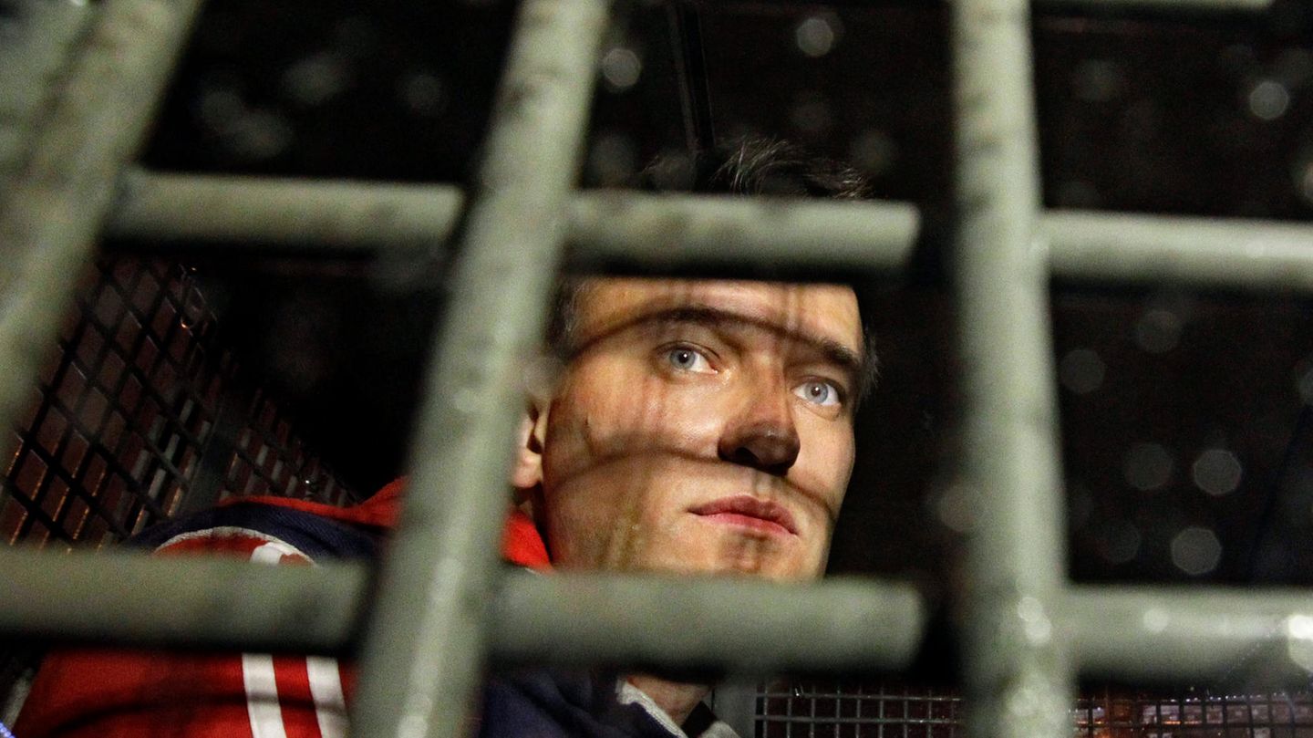 journaliszt's tweet card. Alexej Nawalny sagte einmal "nicht aufgeben", das sei seine Botschaft an die Russen, falls er umgebracht wird. Doch die russische Protestbewegung ist zerschlagen. Ein Bericht aus Moskau.