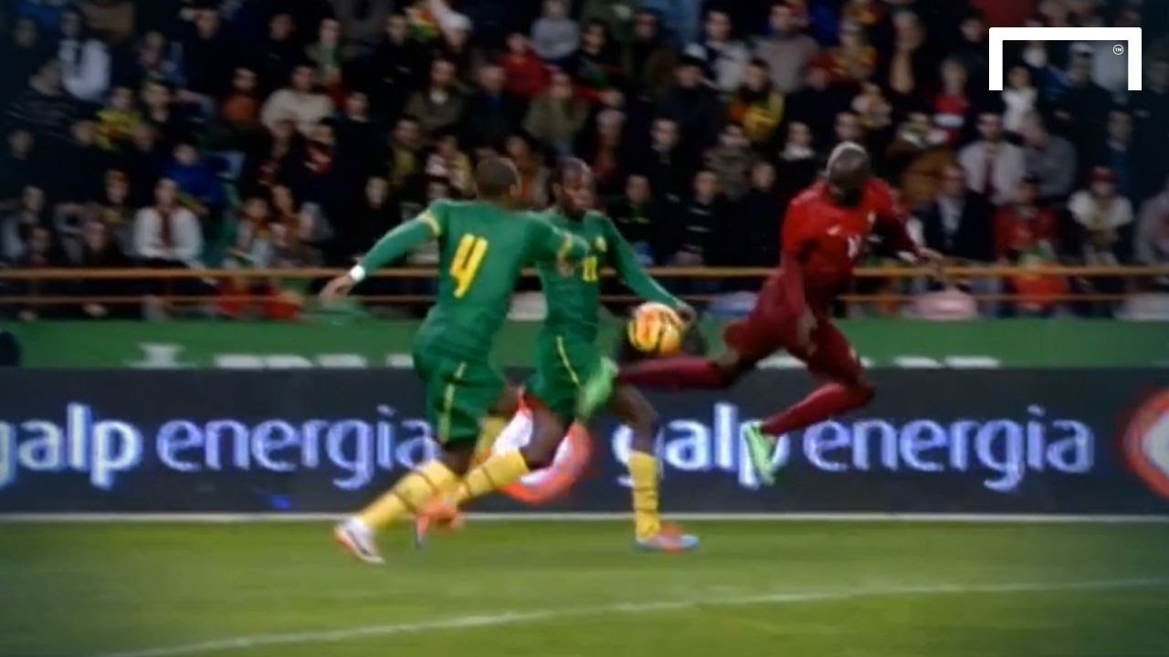 Lionel_1899fcb's tweet card. Did Edinho mean this crazy flick?