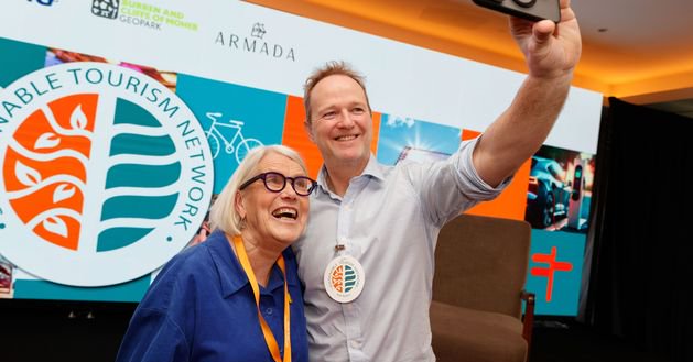 Tweet card summary image