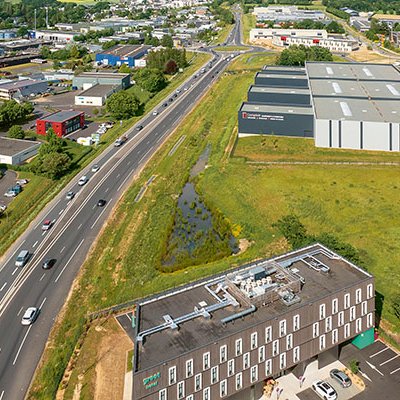 Tweet card summary image