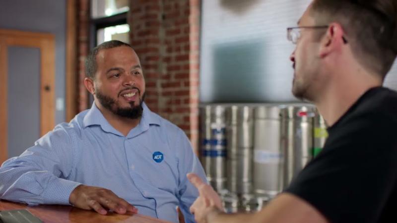 LarryMe77156911's tweet card. A star is born. If you own or run a small busines in the Jacksonville FL market this is the option you need to go with.